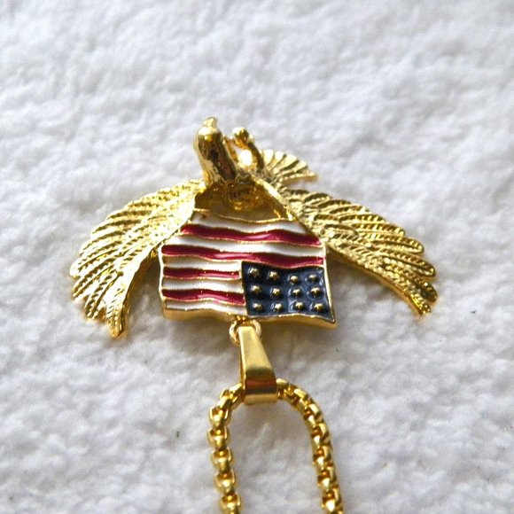 🇺🇸HOST PICK🇺🇲Gold American Flag Eagle Pendant Necklace NEW 3D 23" - Picture 8 of 9